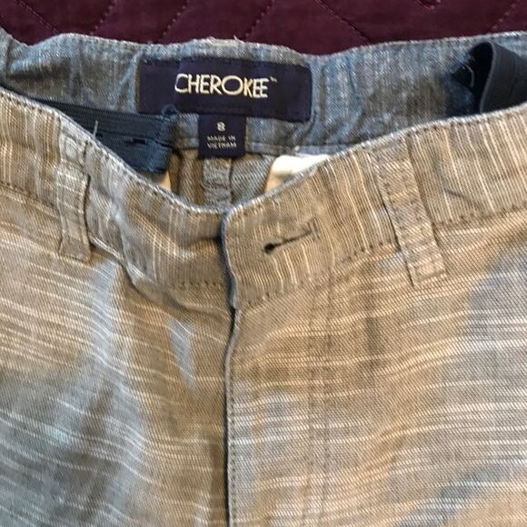 Cherokee shorts size 8 white and gray - Picture 4 of 5